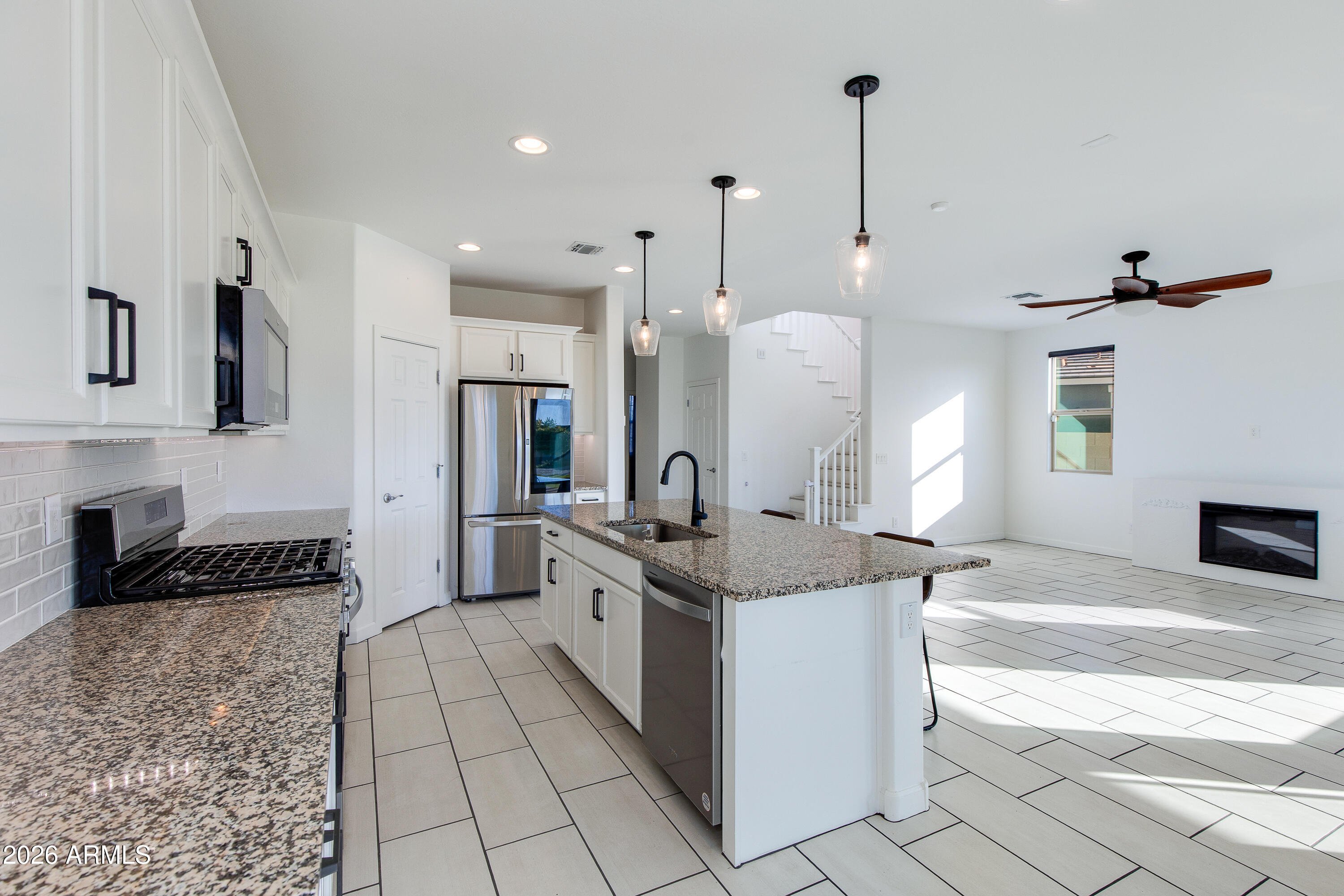 5636 W STARGAZER Place