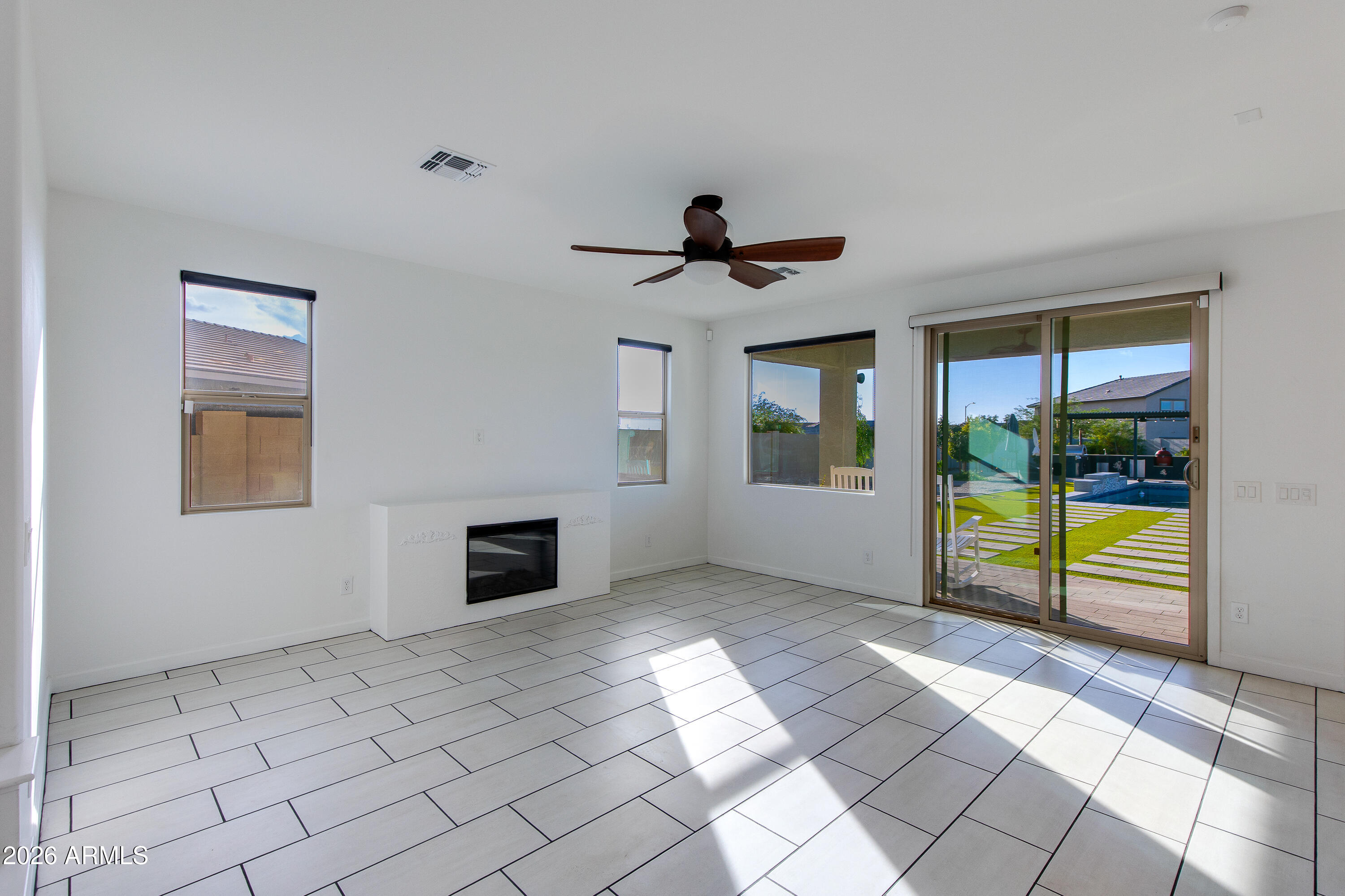 5636 W STARGAZER Place
