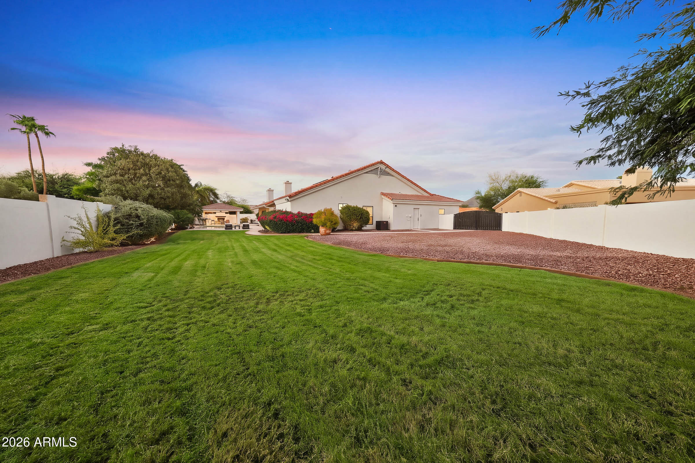 8603 E ASTER Drive