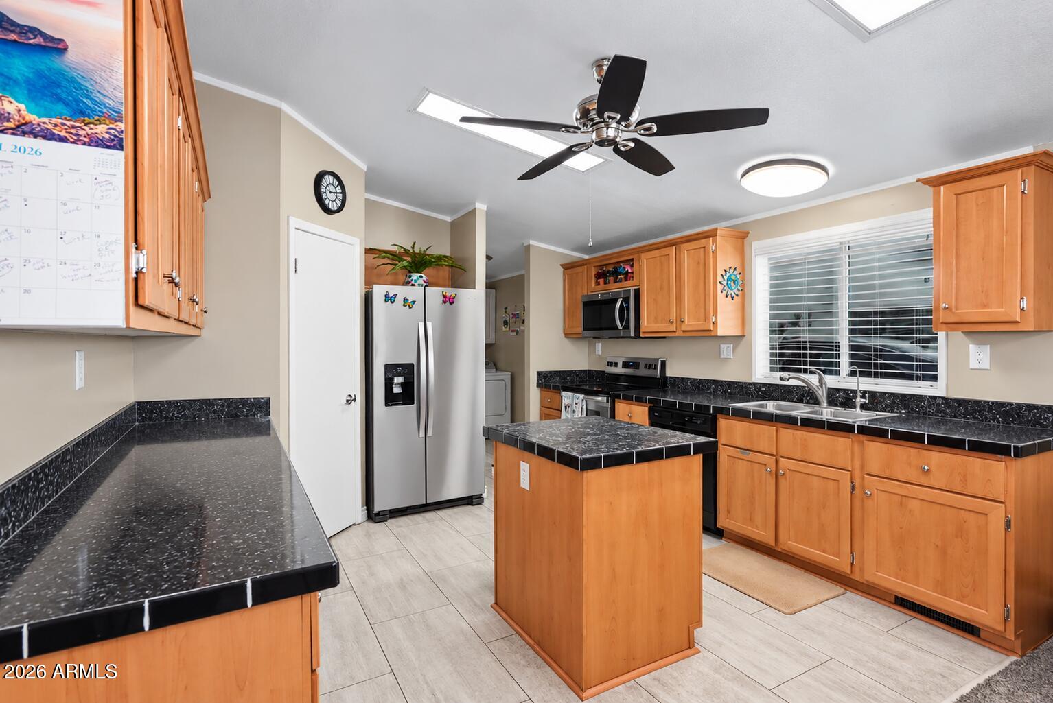 201 S GREENFIELD Road 211
