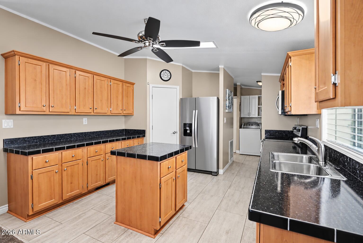 201 S GREENFIELD Road 211