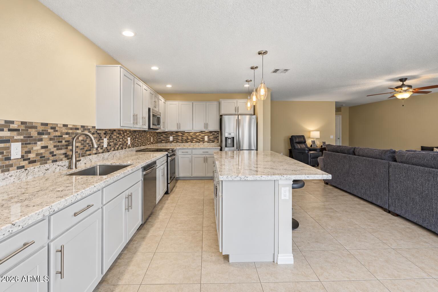 2141 E FLINTLOCK Way
