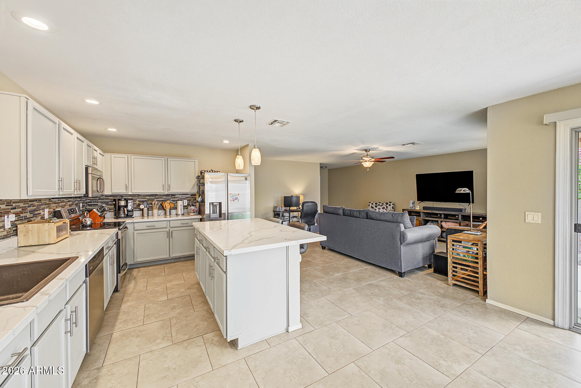 2141 E FLINTLOCK Way