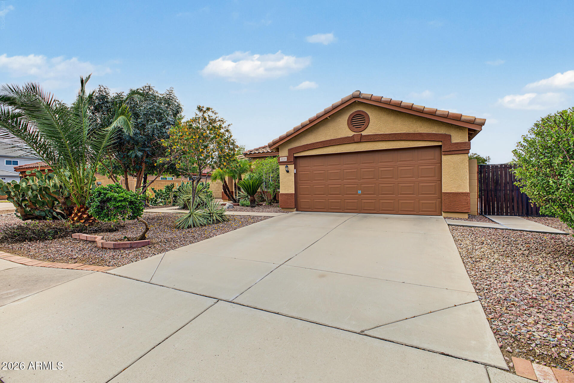 2141 E FLINTLOCK Way