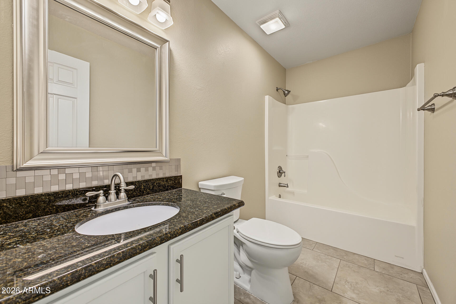 2141 E FLINTLOCK Way