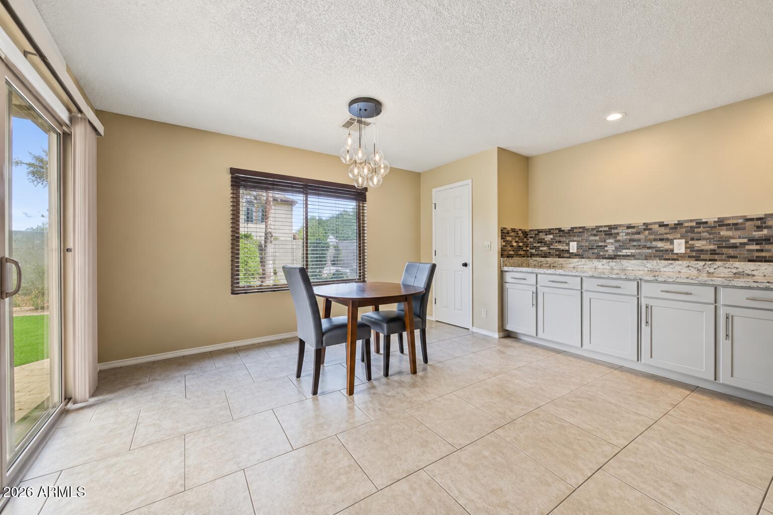 2141 E FLINTLOCK Way