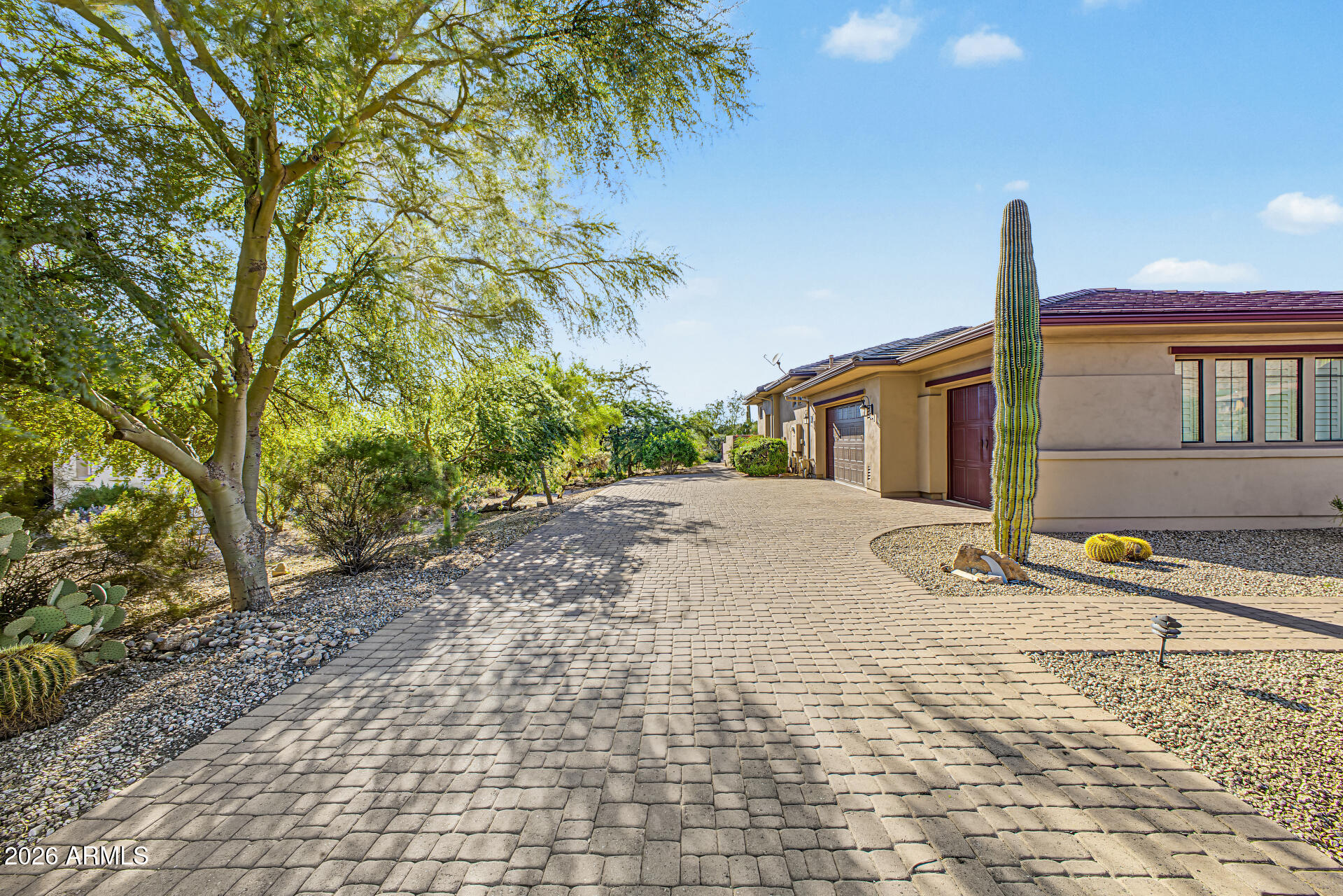 2554 N TAMBOR
