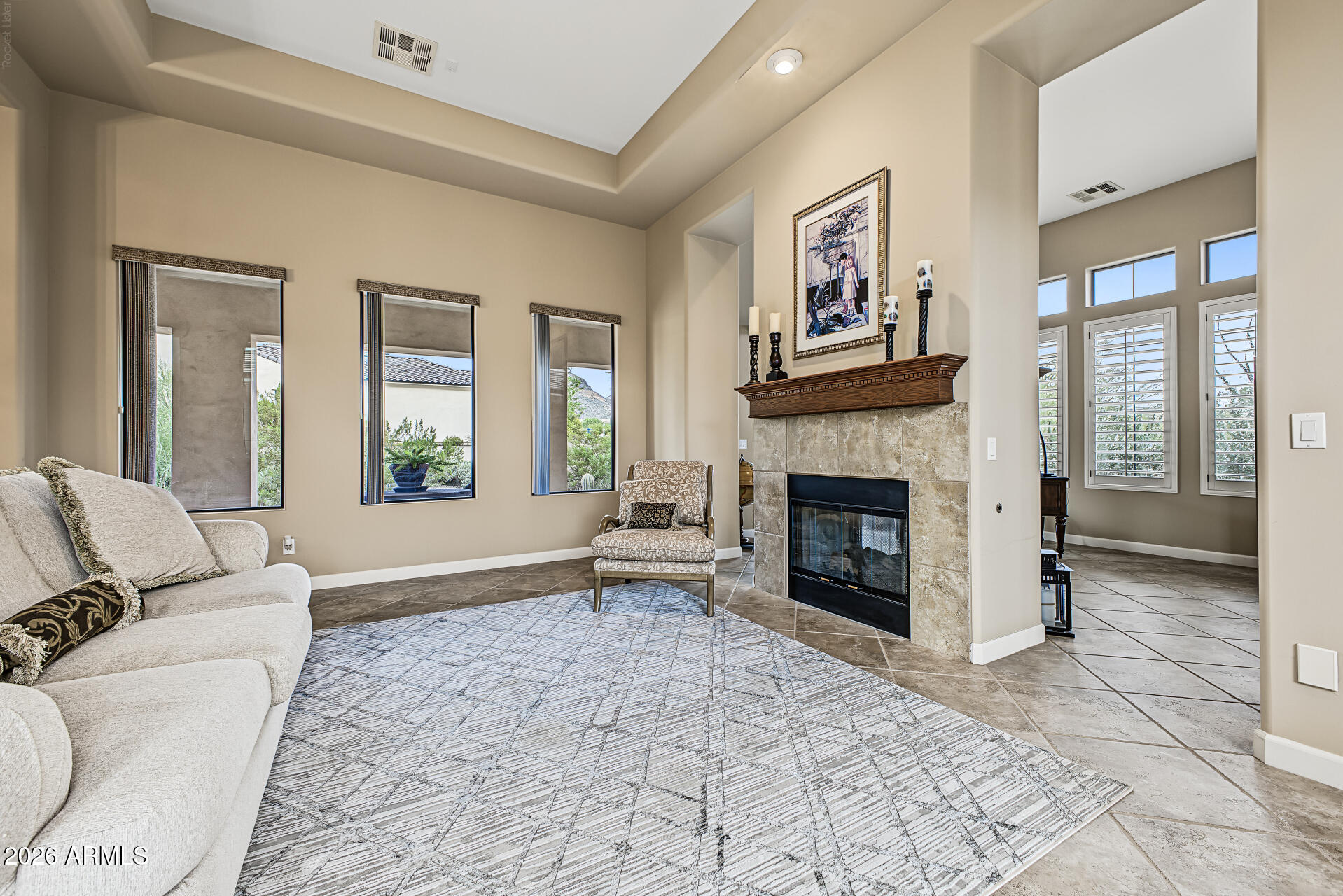 2554 N TAMBOR