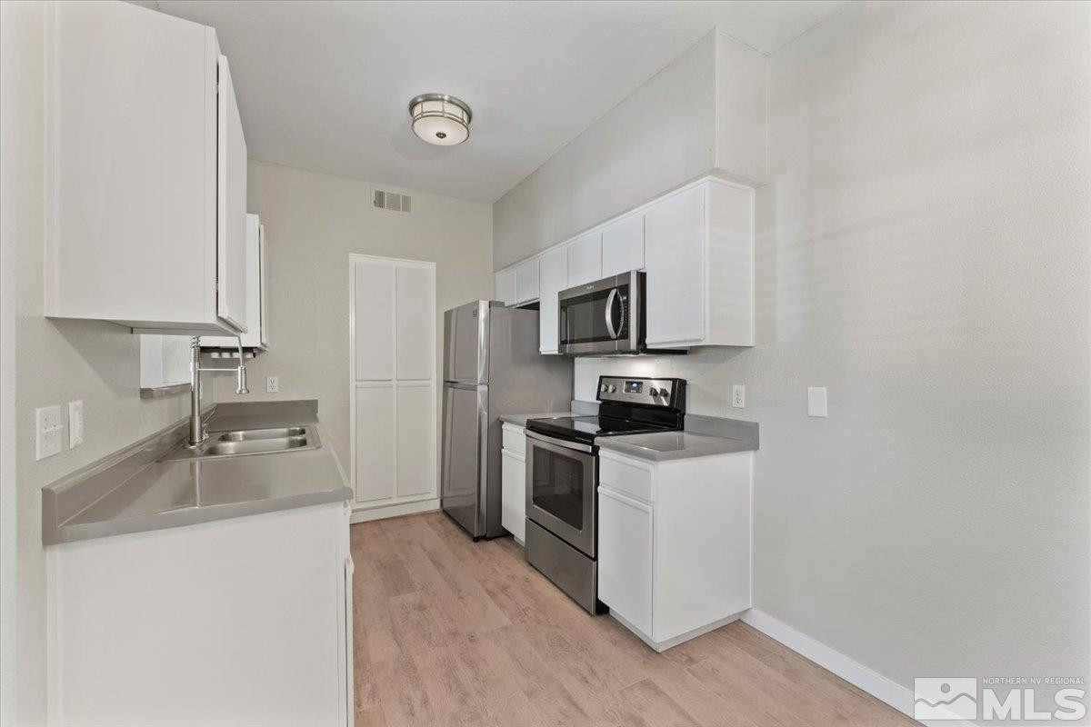 6850 Sharlands Avenue # 1138