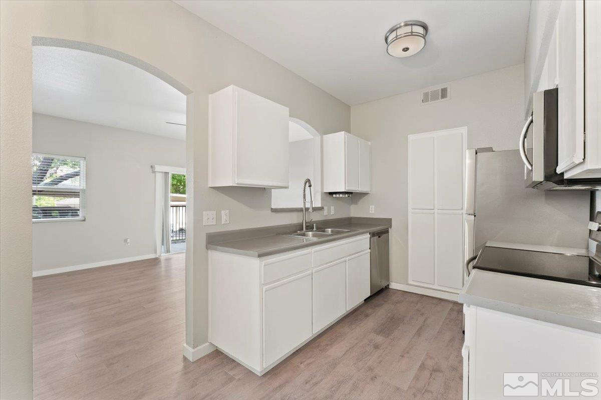 6850 Sharlands Avenue # 1138