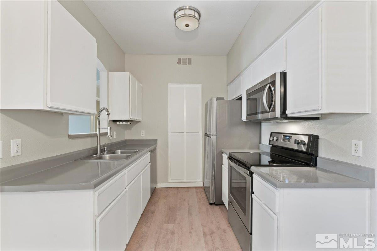 6850 Sharlands Avenue # 1138