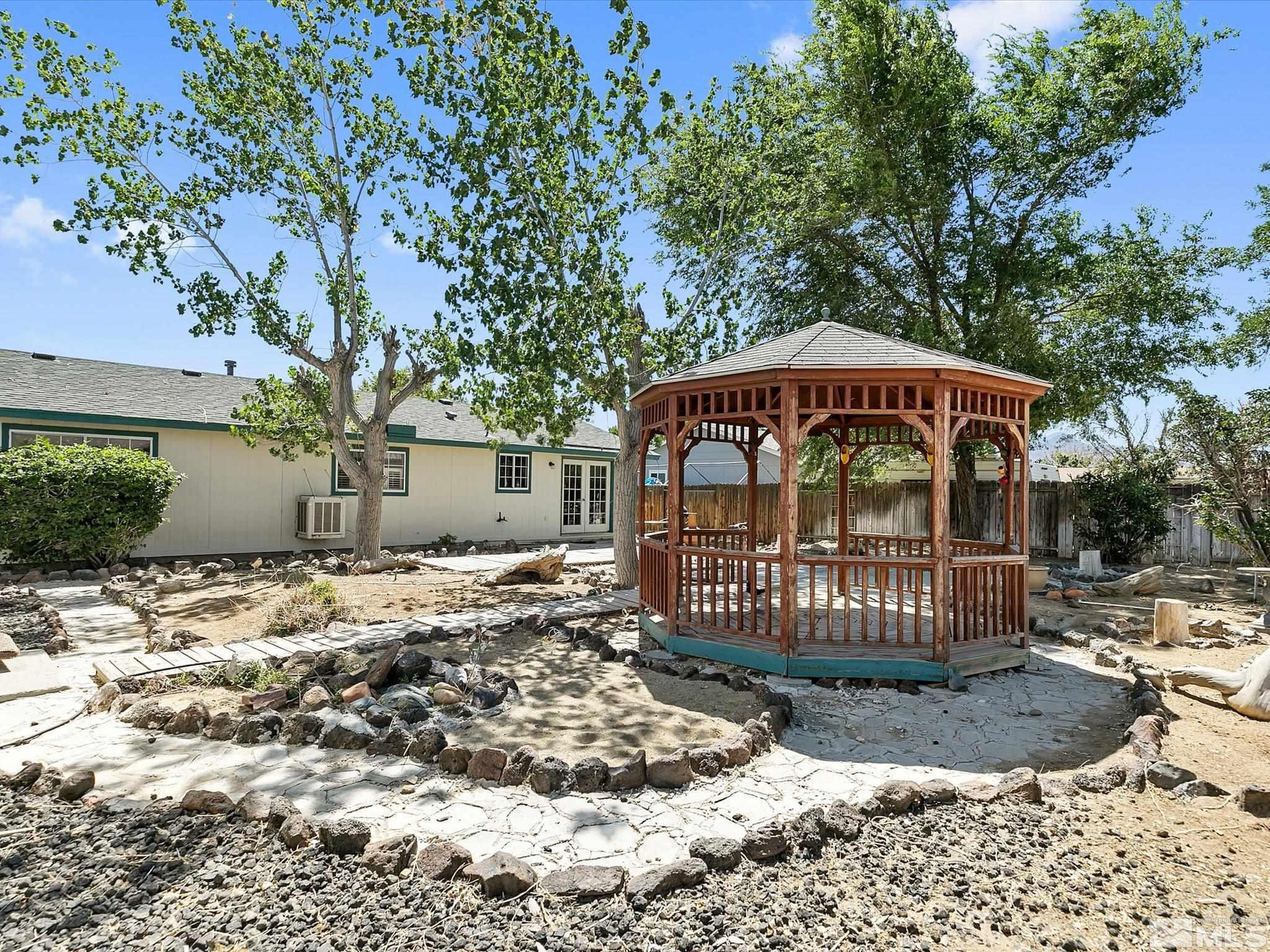 569 Yellow Jacket Road