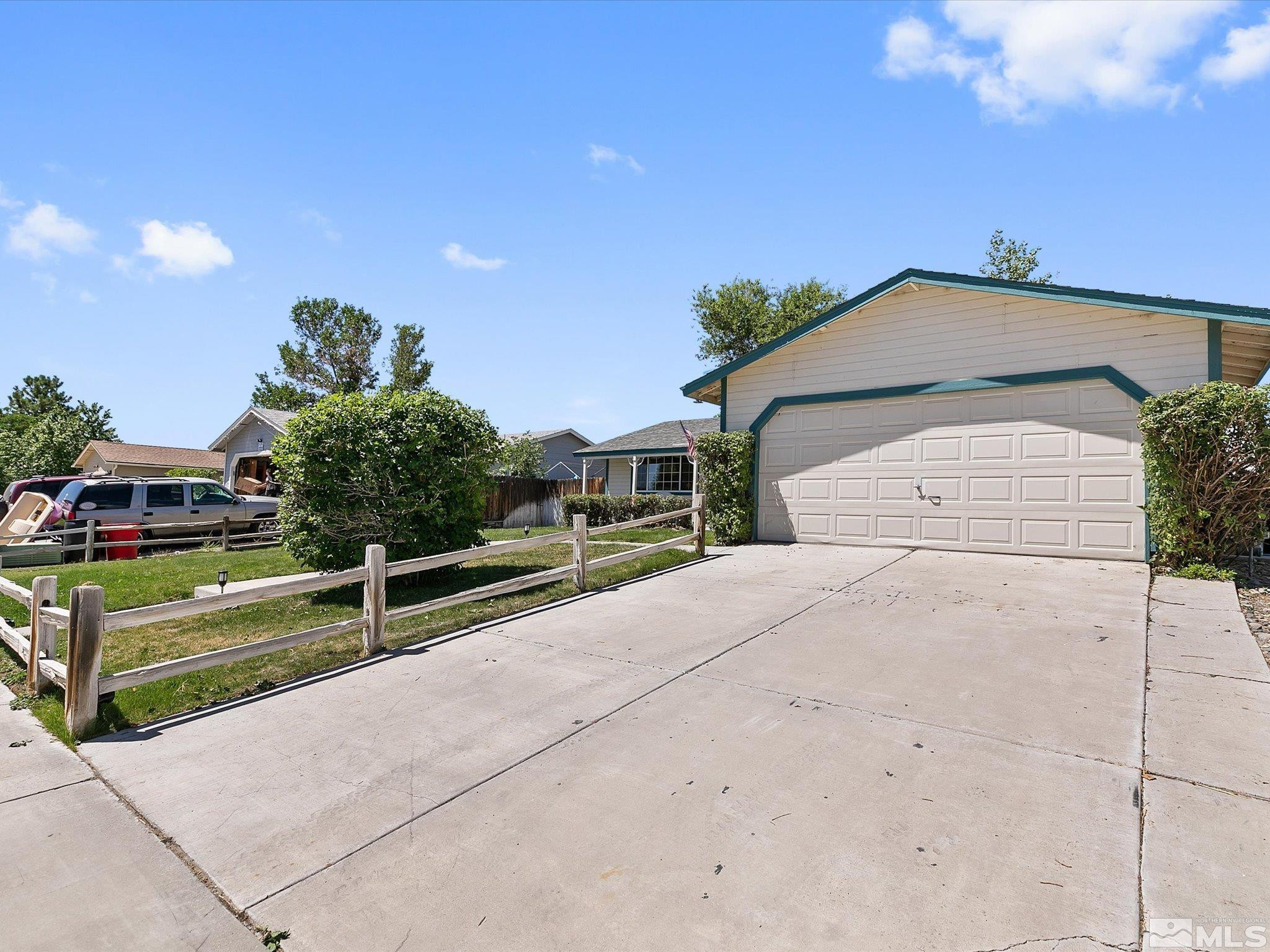 569 Yellow Jacket Road