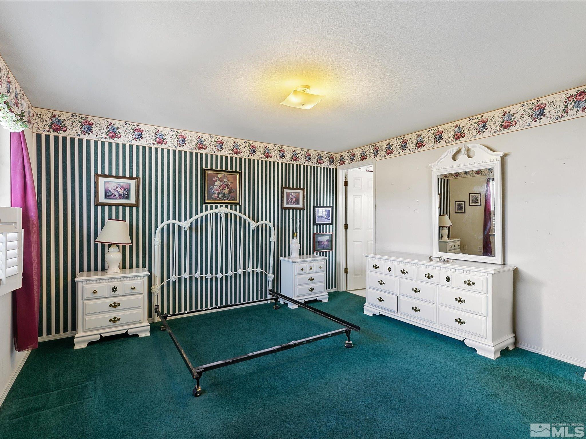 569 Yellow Jacket Road