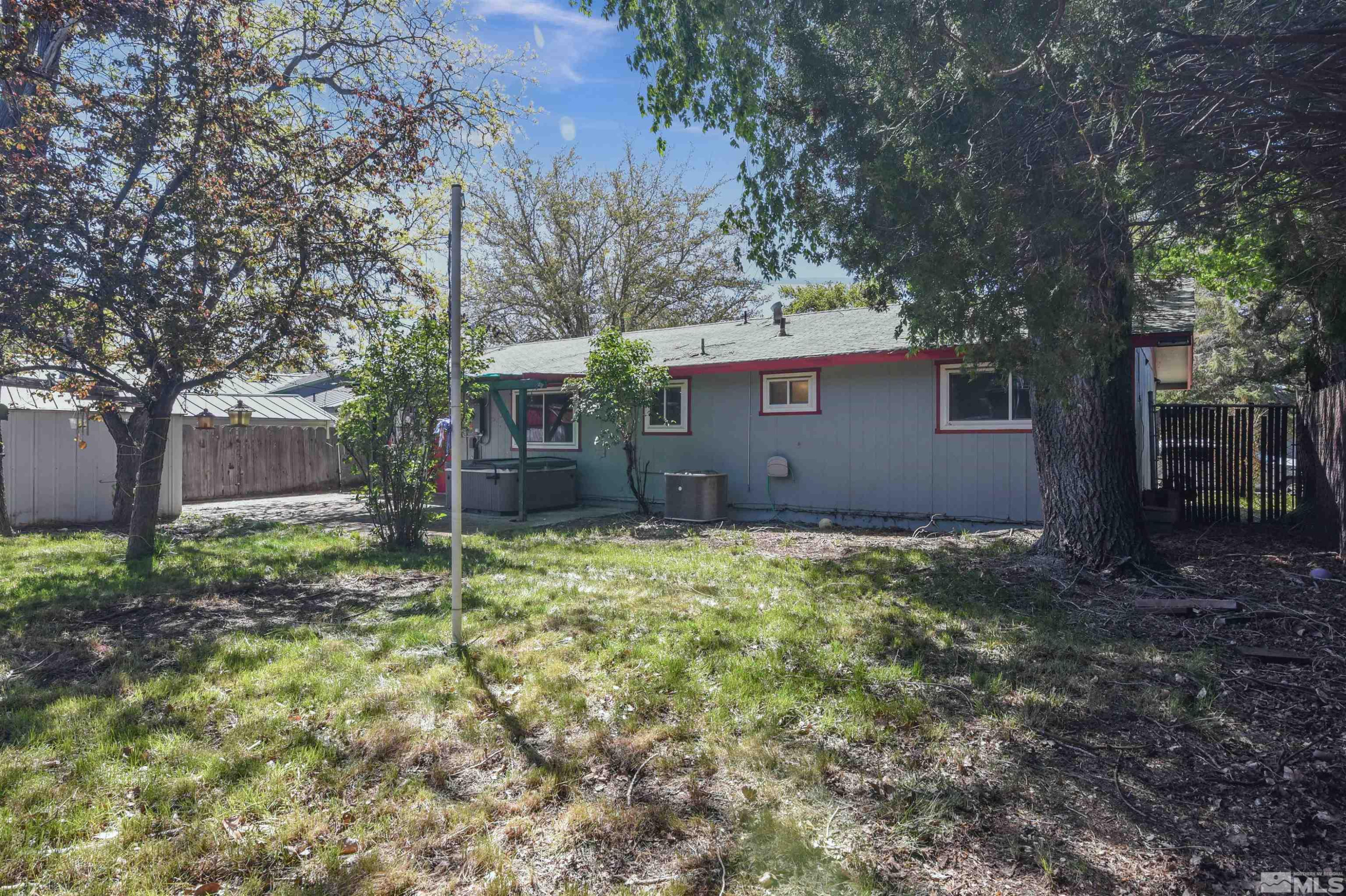 1116 Tamarisk Street