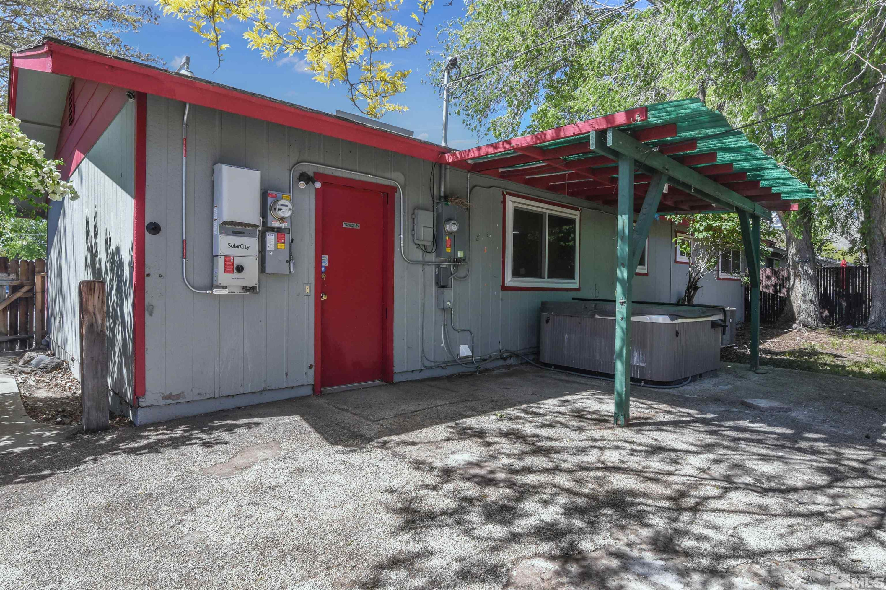 1116 Tamarisk Street