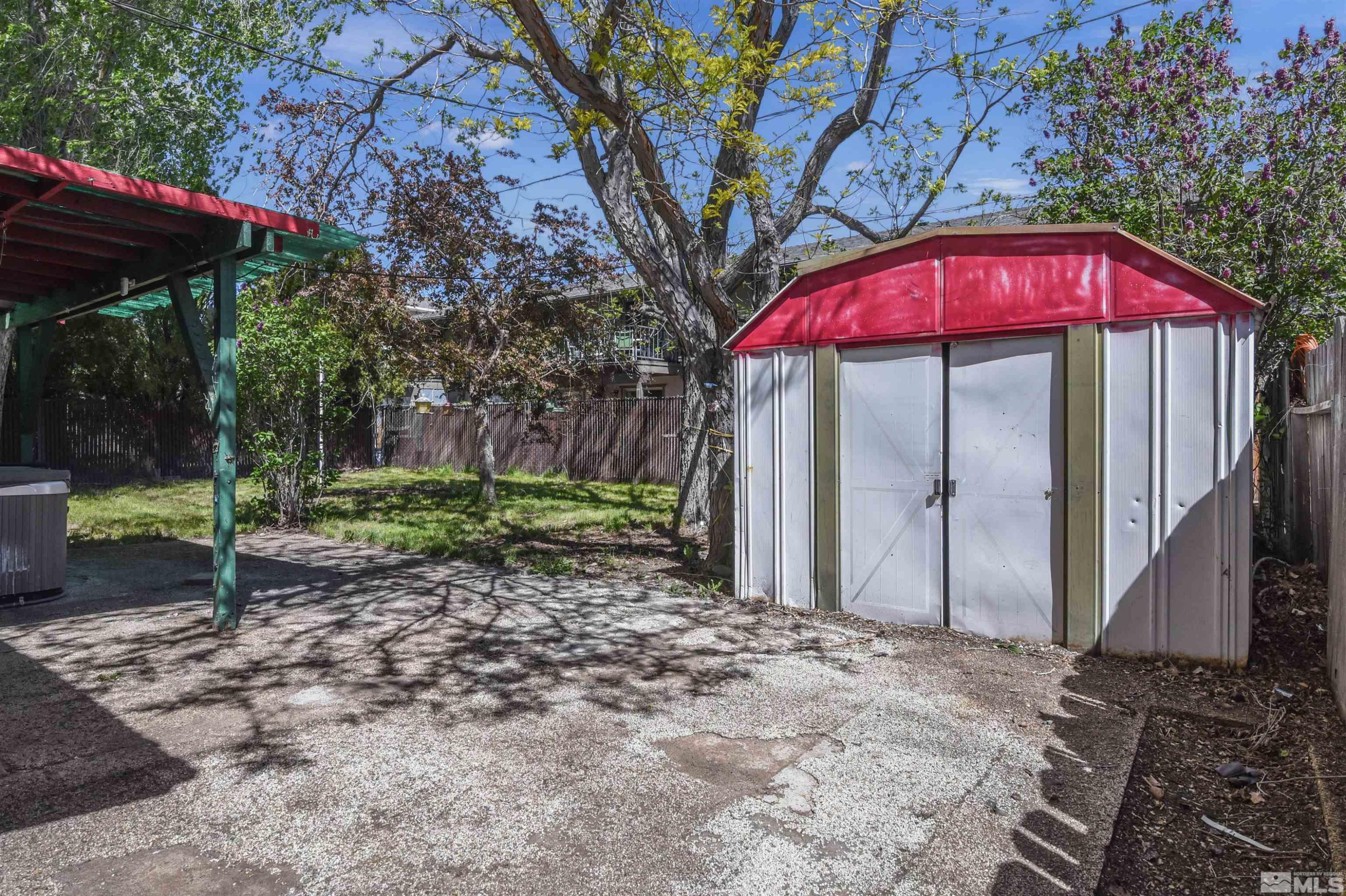 1116 Tamarisk Street