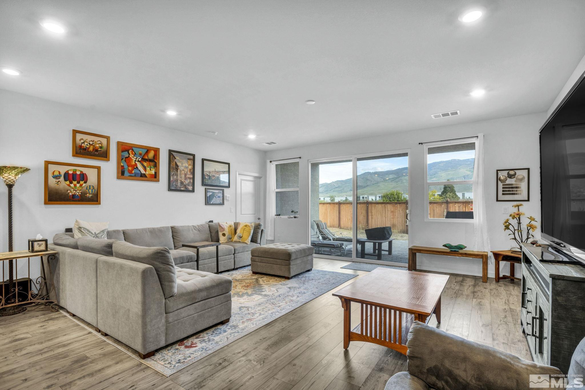 8340 Fenhollow Drive