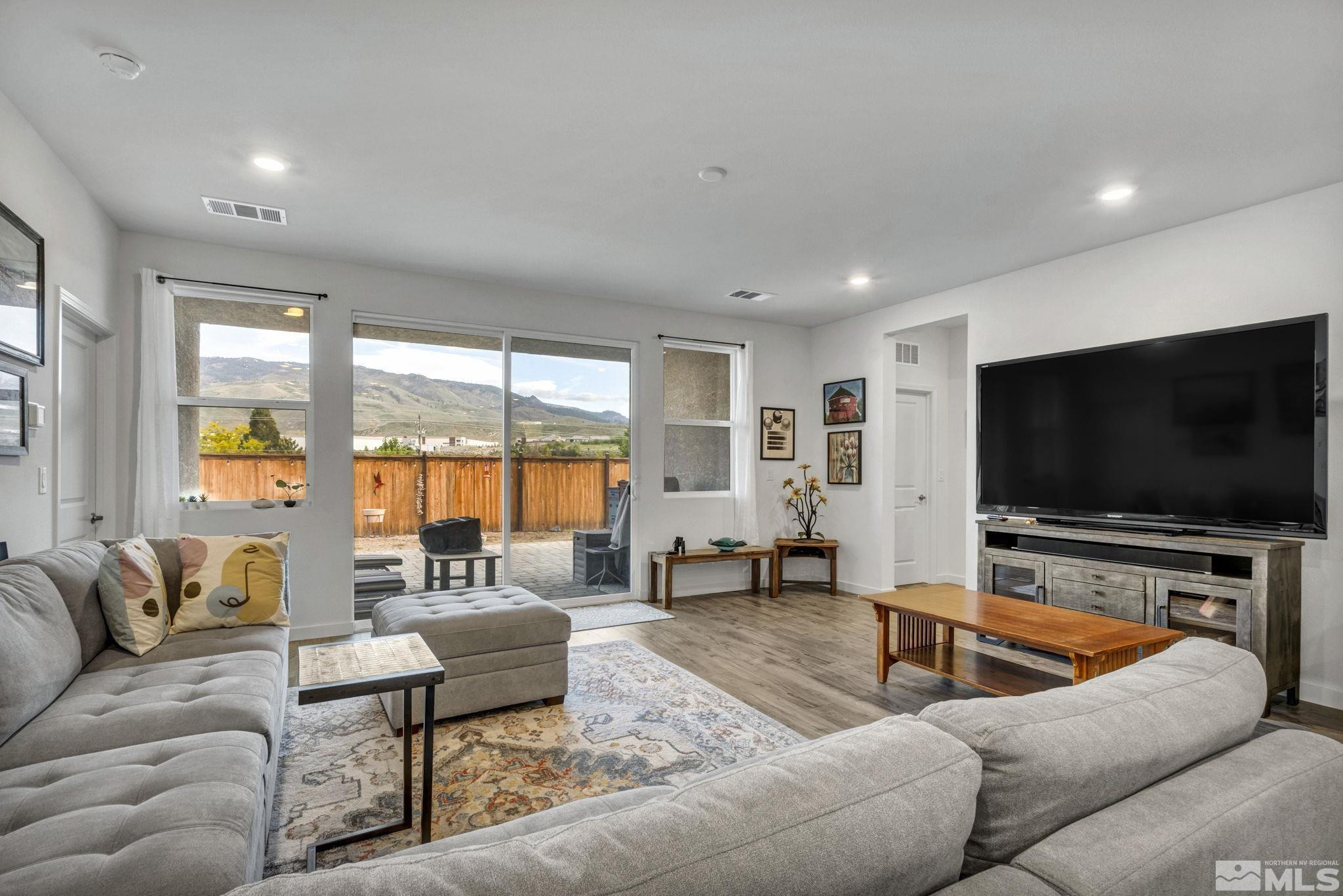 8340 Fenhollow Drive