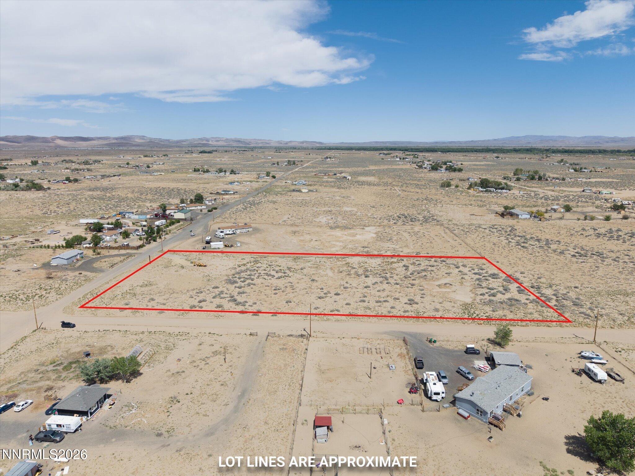 2535 E 7th Street, 17