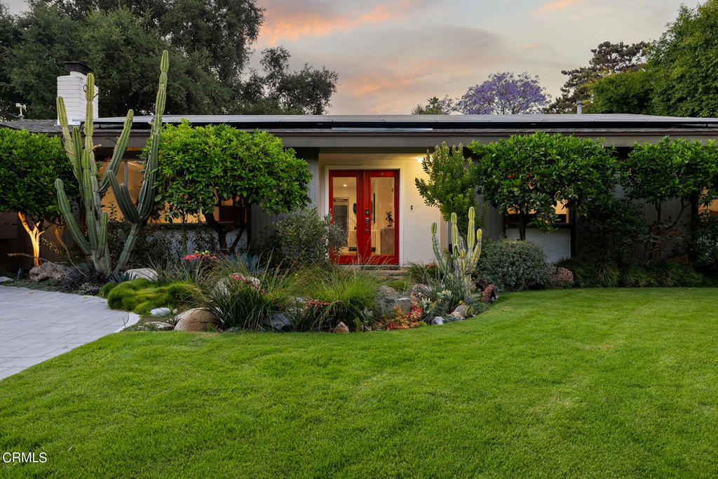 141 W Bonita Avenue