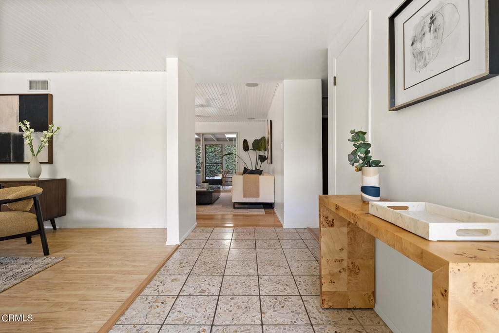 141 W Bonita Avenue