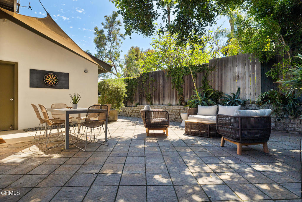 141 W Bonita Avenue