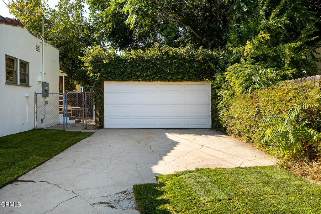 901 Mountain View Terrace