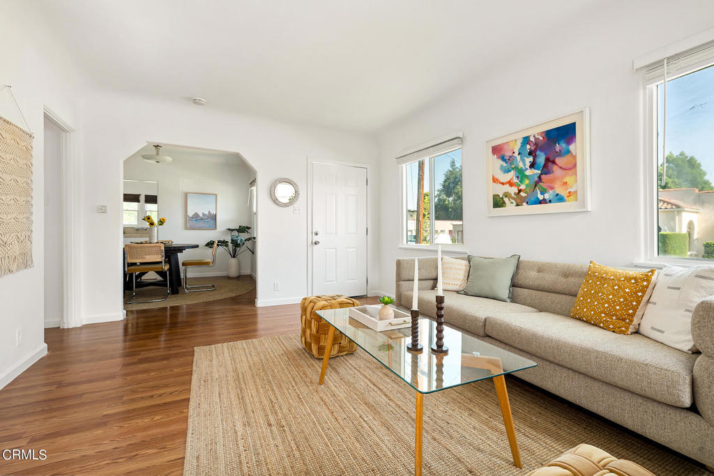 901 Mountain View Terrace