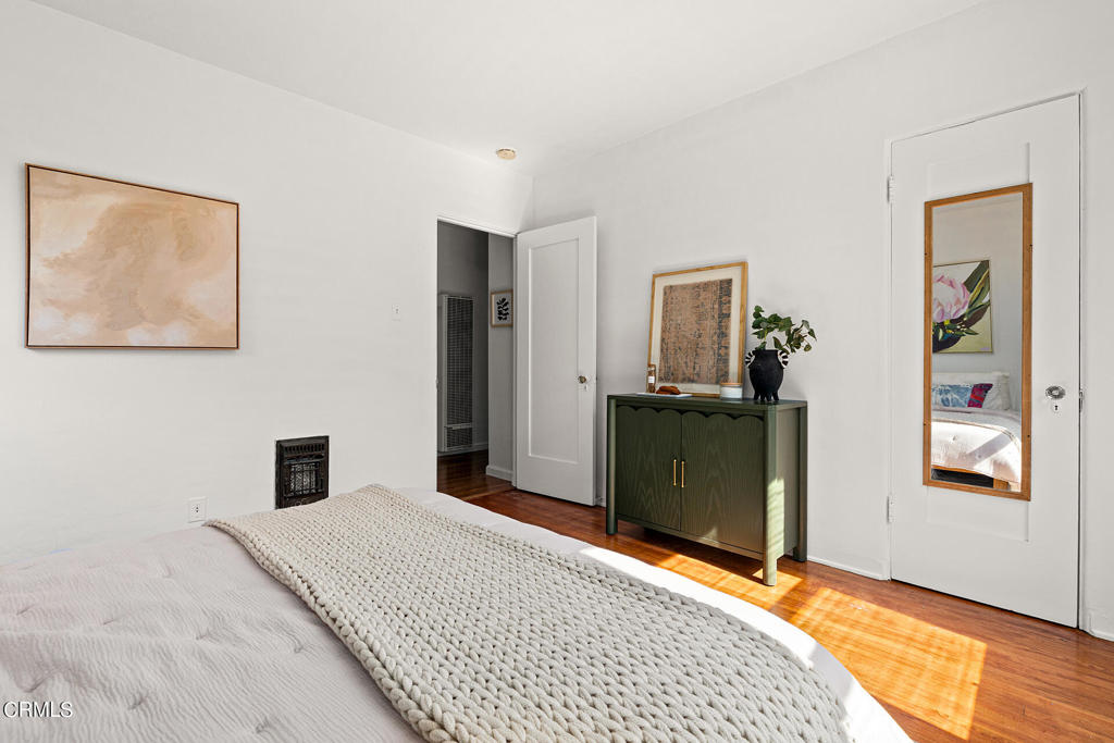 901 Mountain View Terrace