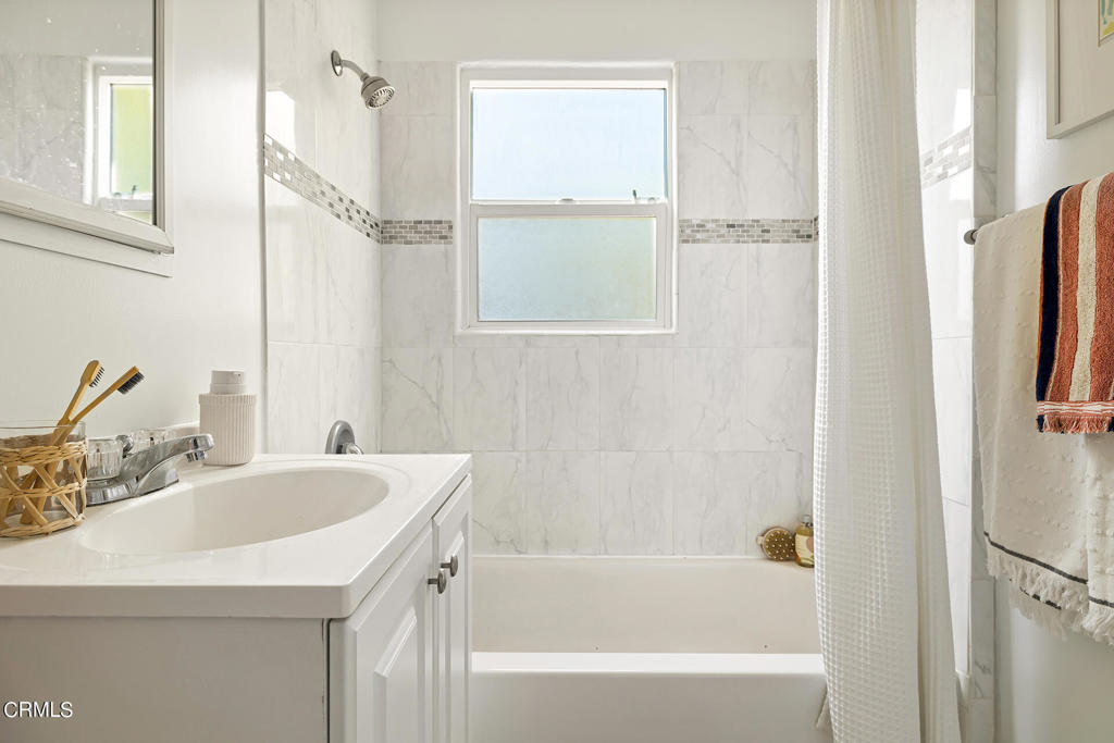 901 Mountain View Terrace