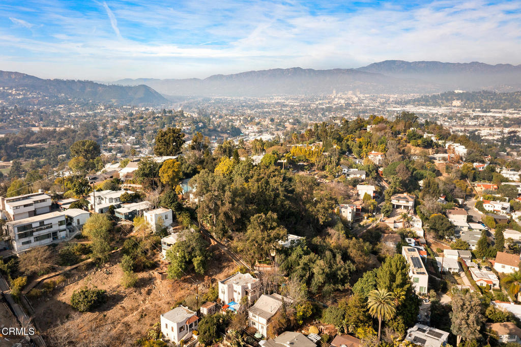 2319 W Loma Vista Place