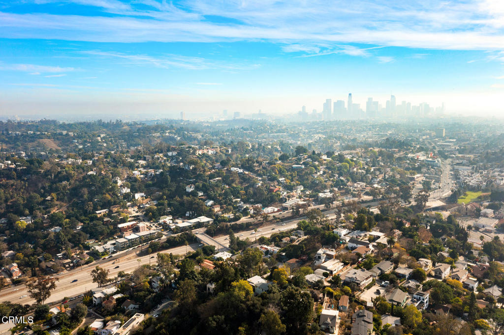 2319 W Loma Vista Place