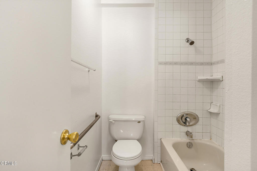 213 S Chandler Avenue C