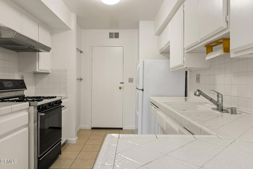 213 S Chandler Avenue C