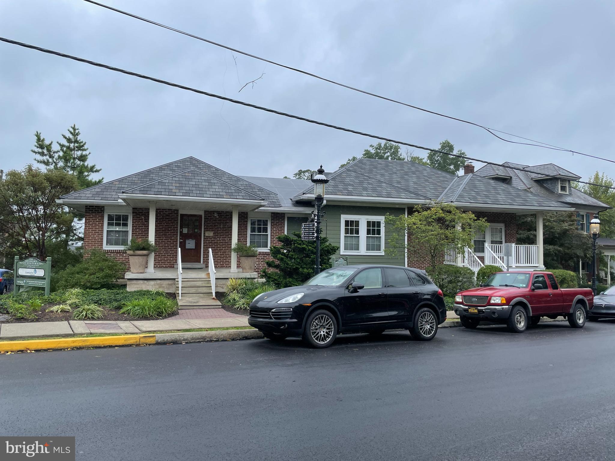 48 WEST OAKLAND AVENUE