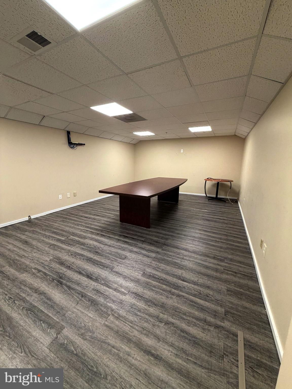 304 CORPORATE DRIVE E E