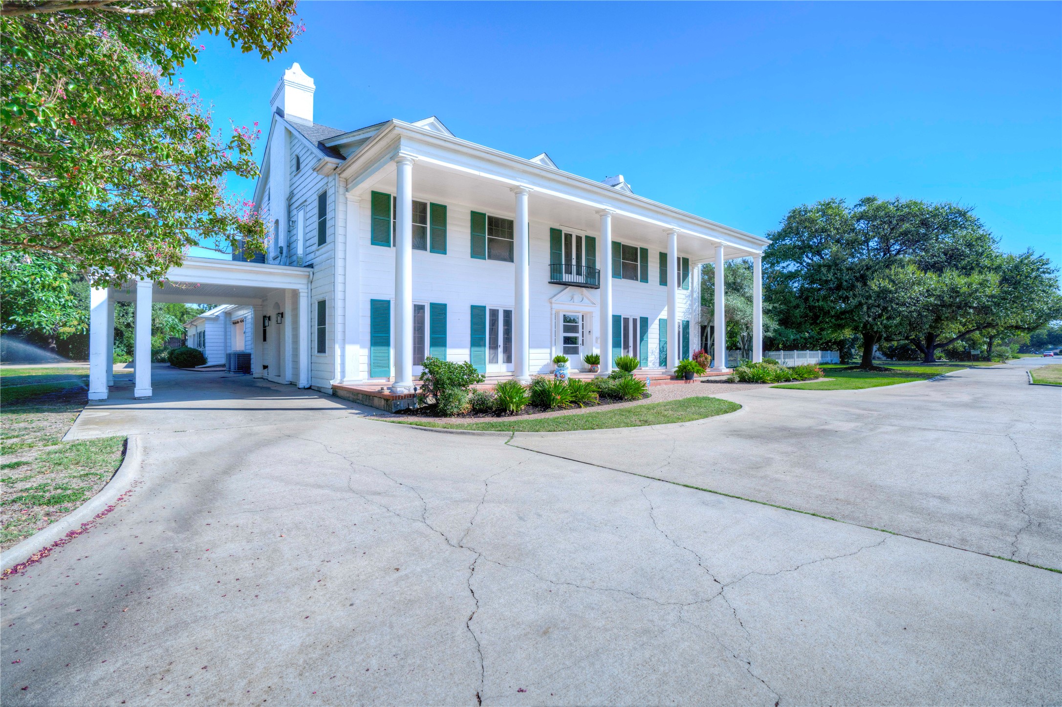 4100 Denton Highway