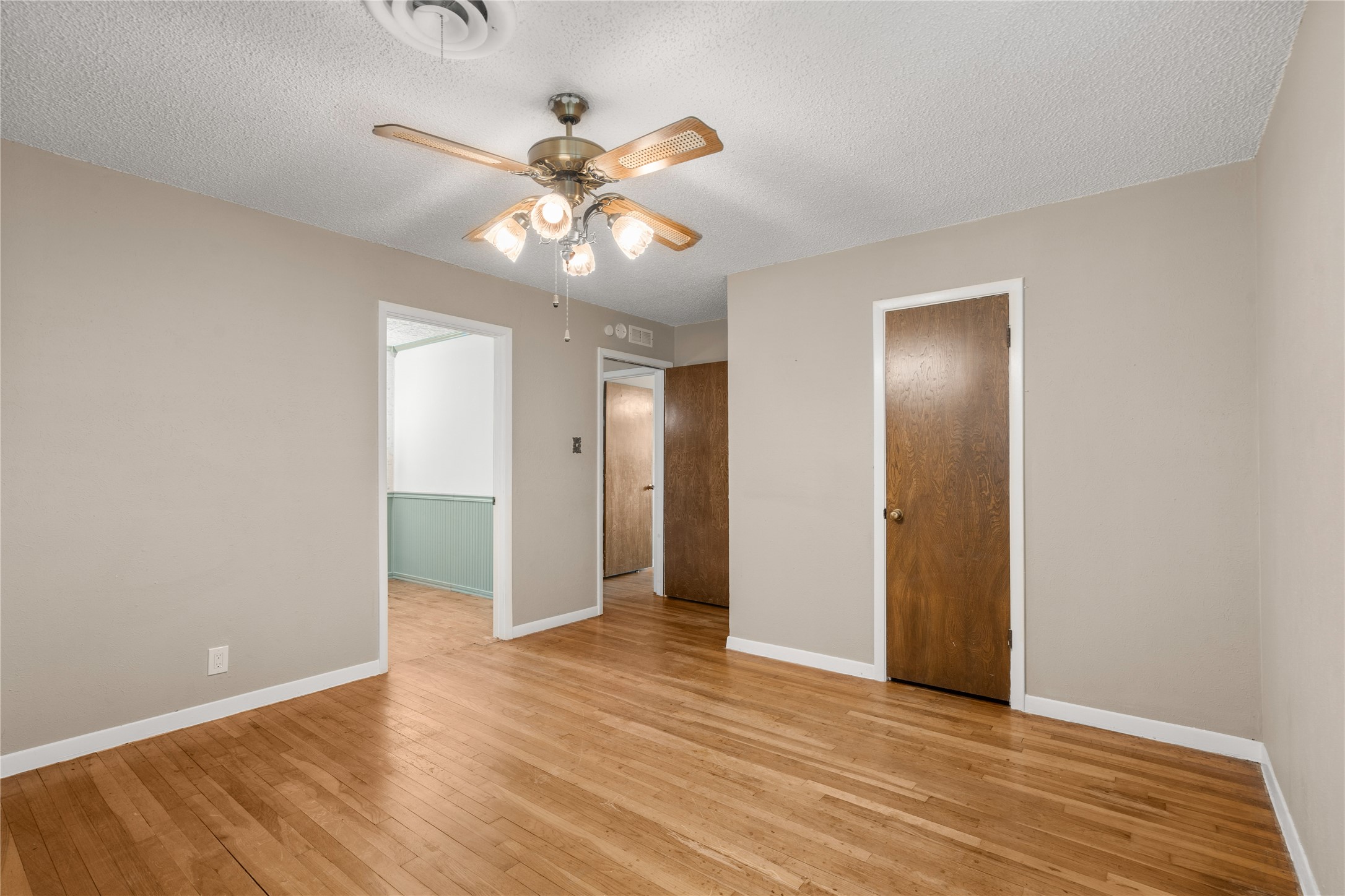 100 Paint Brush Road