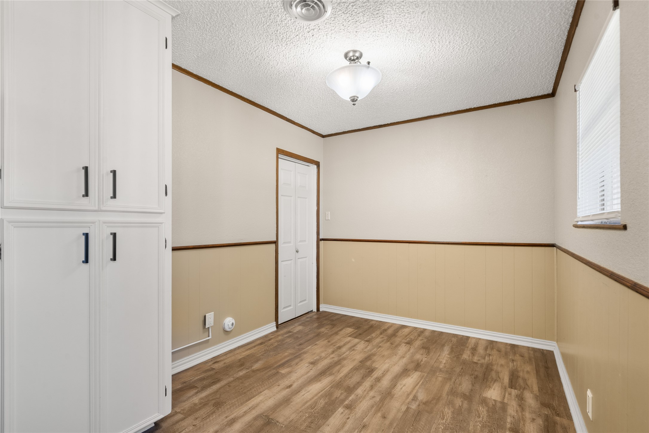 100 Paint Brush Road