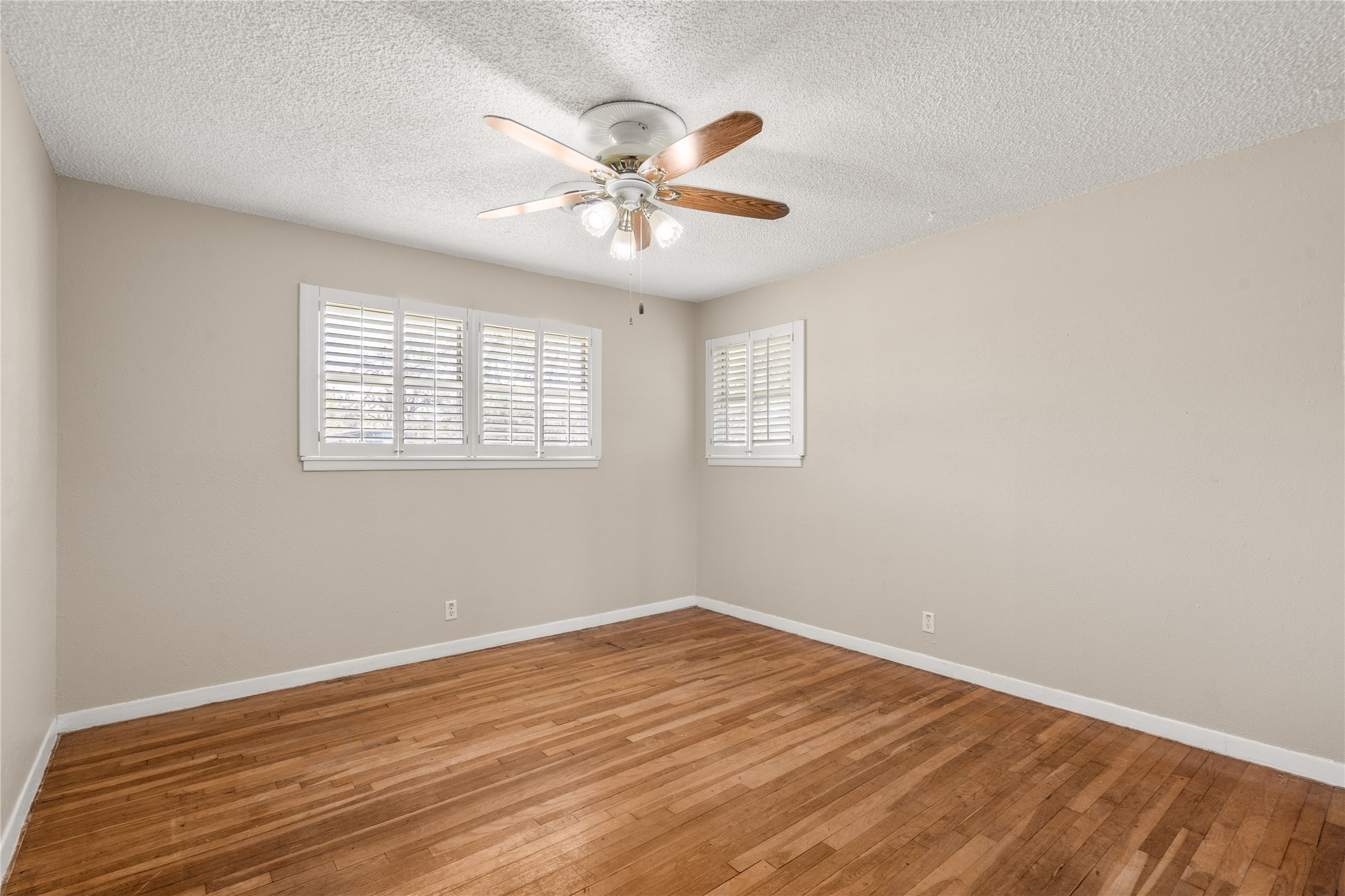 100 Paint Brush Road