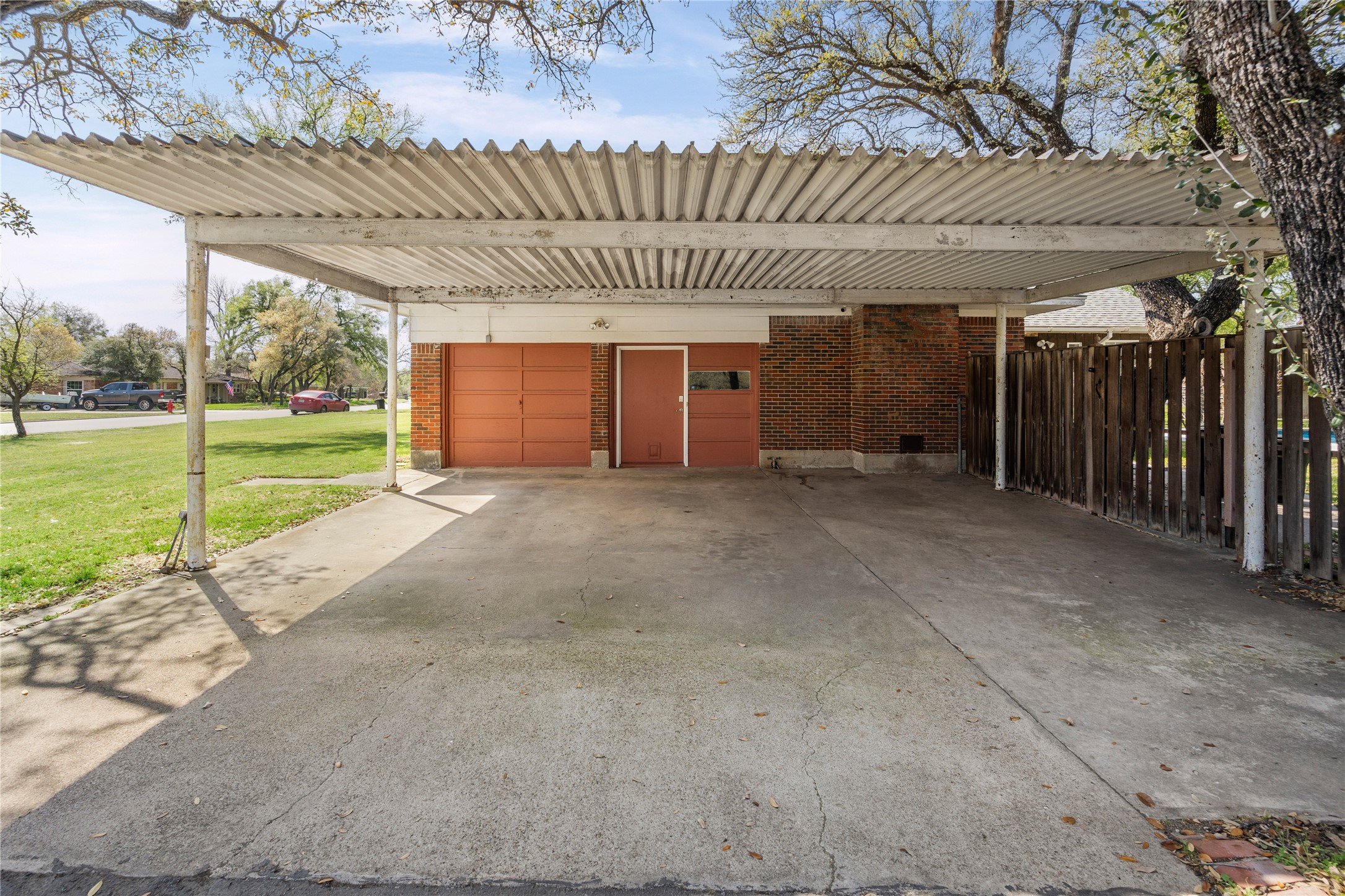100 Paint Brush Road