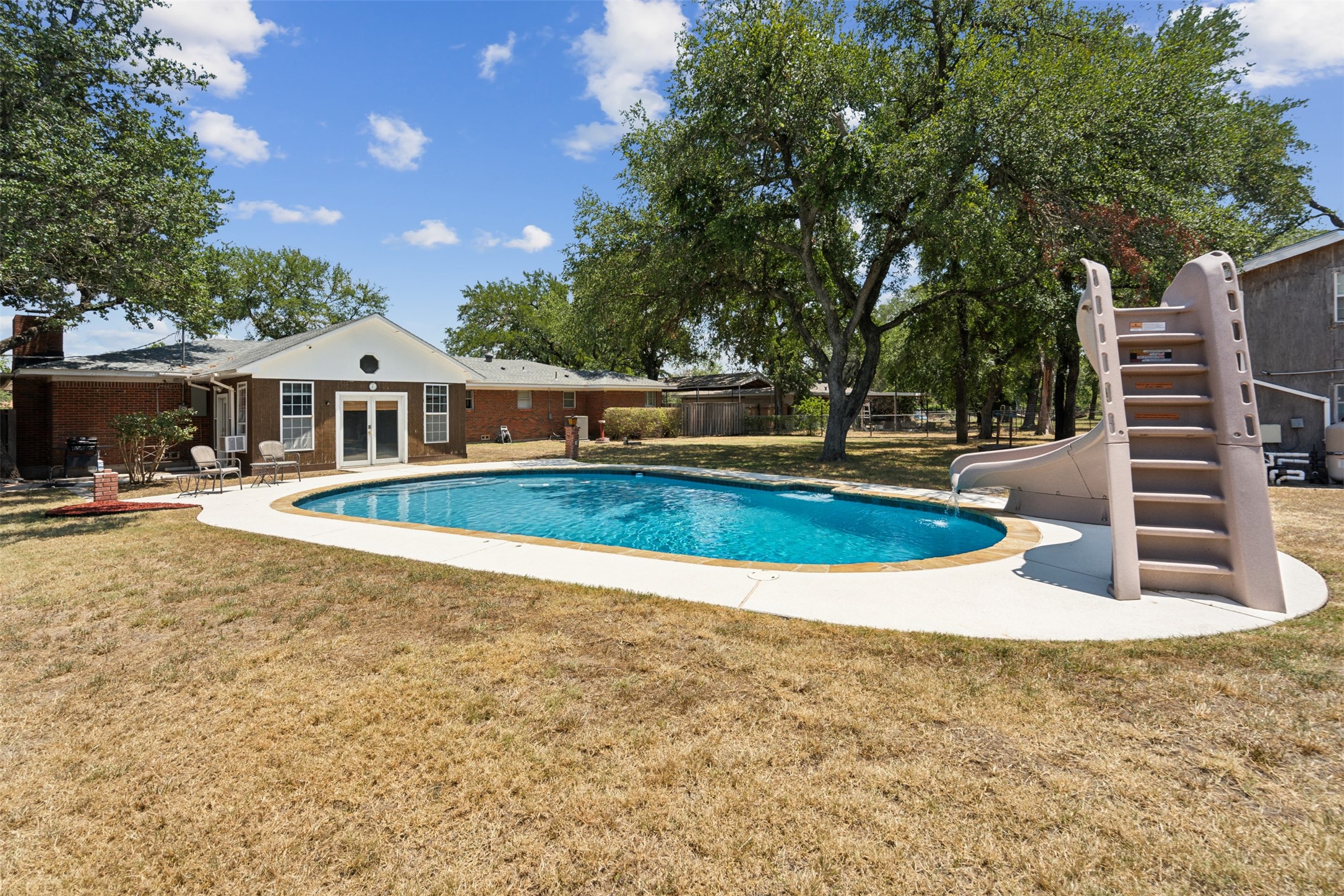 100 Paint Brush Road