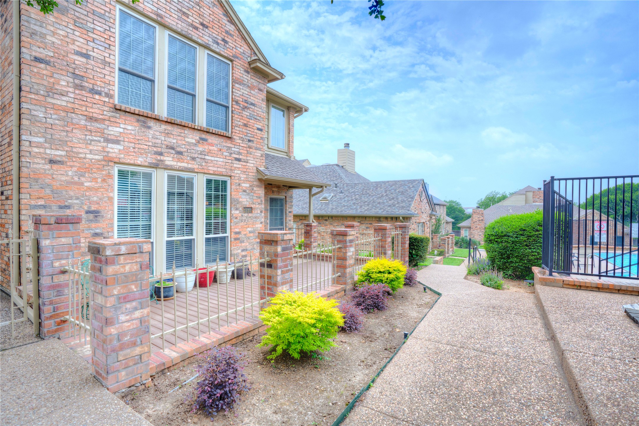 1215 Woodland Park Drive