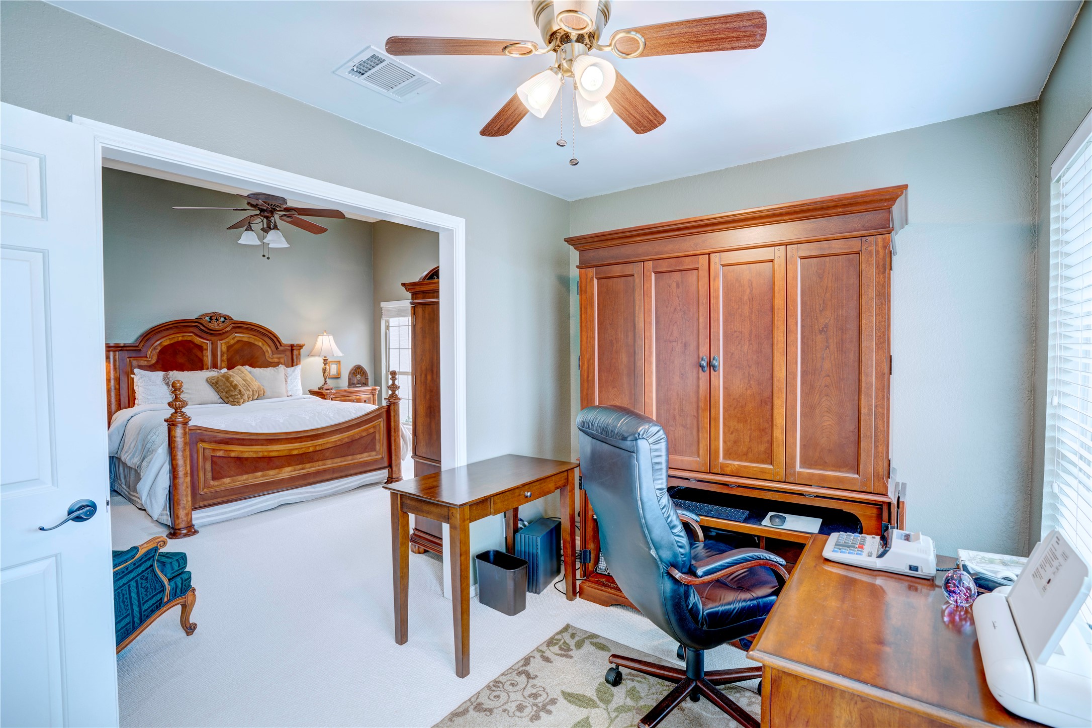 1215 Woodland Park Drive