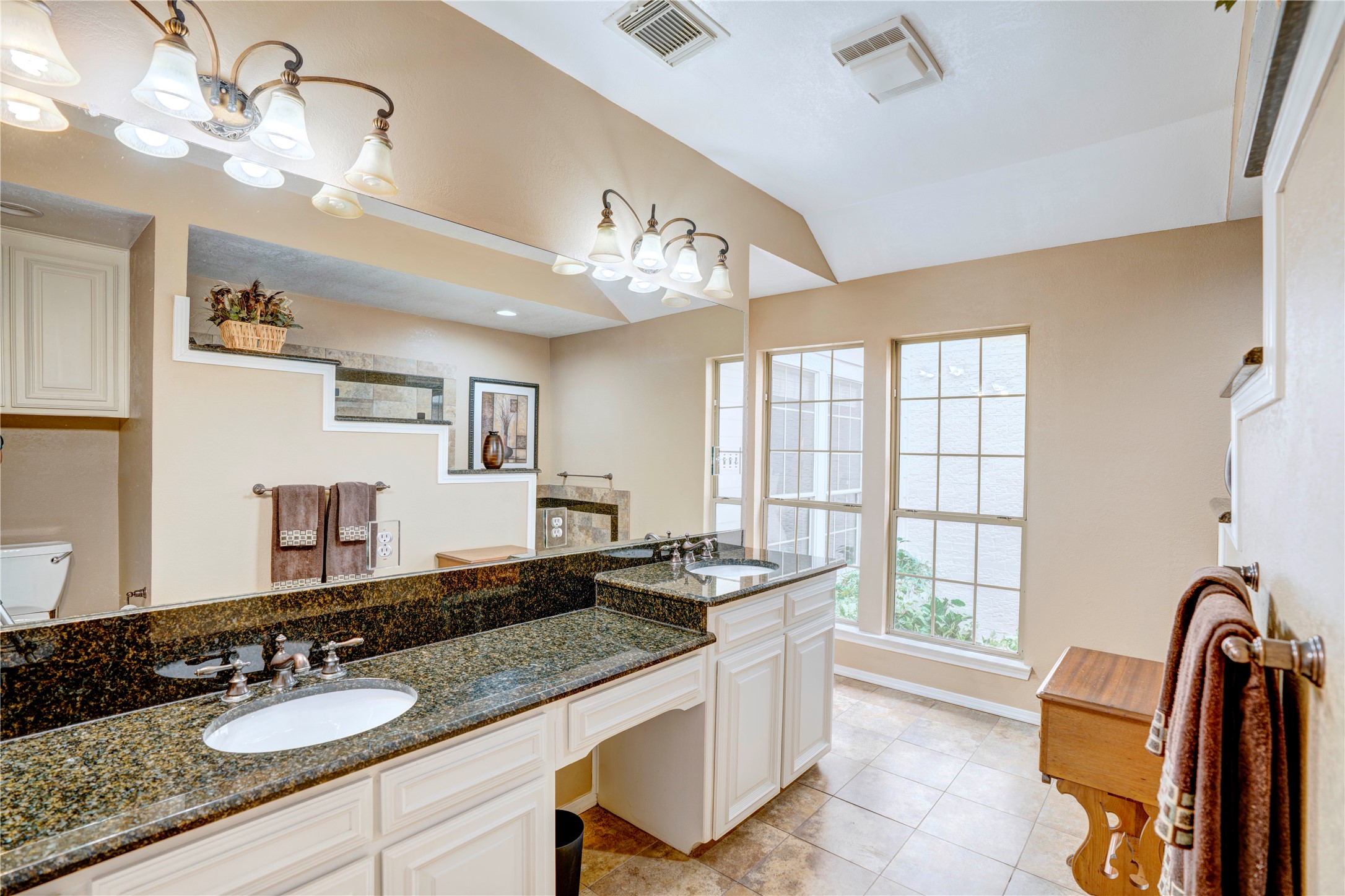 1215 Woodland Park Drive