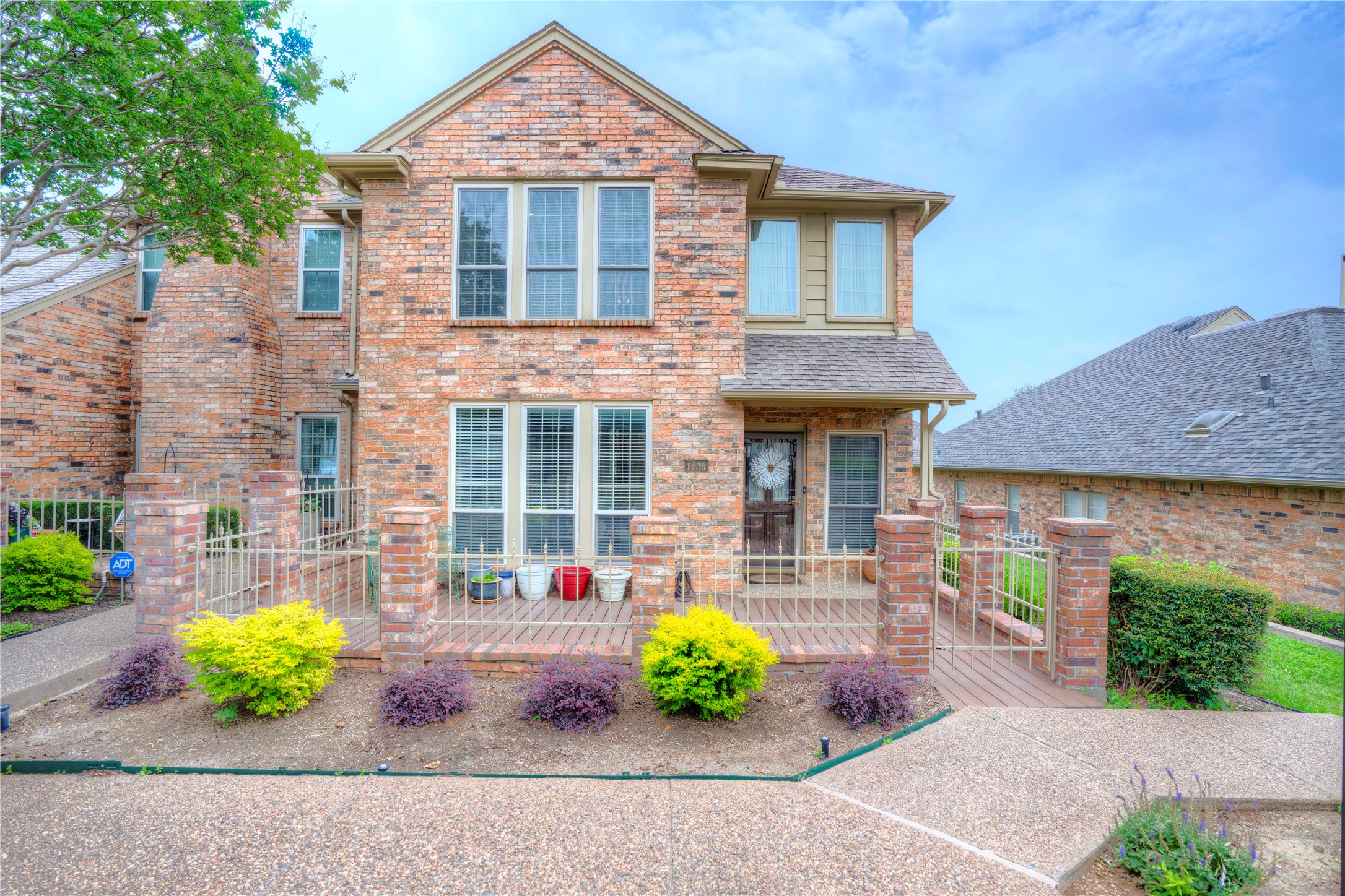1215 Woodland Park Drive