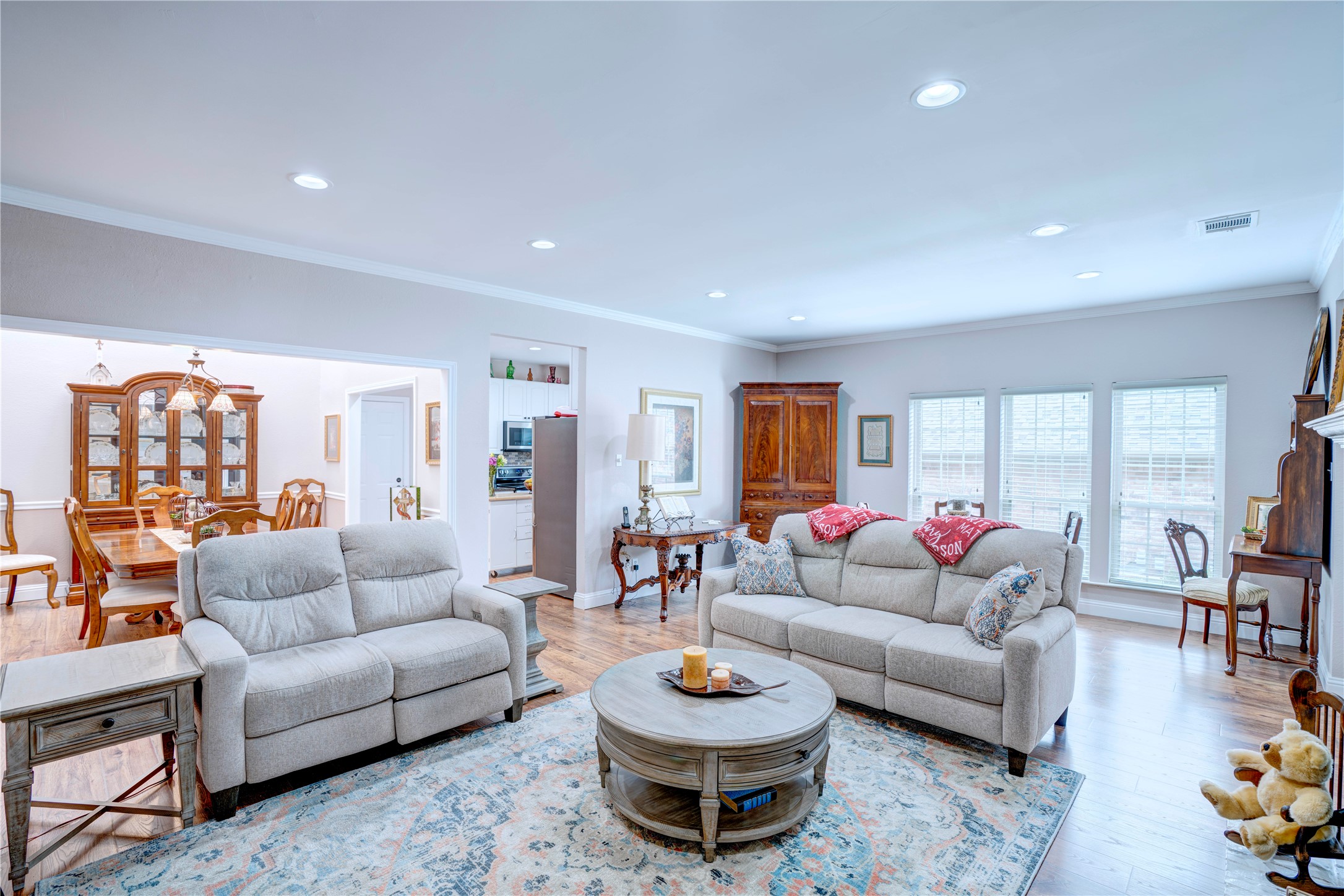 1215 Woodland Park Drive