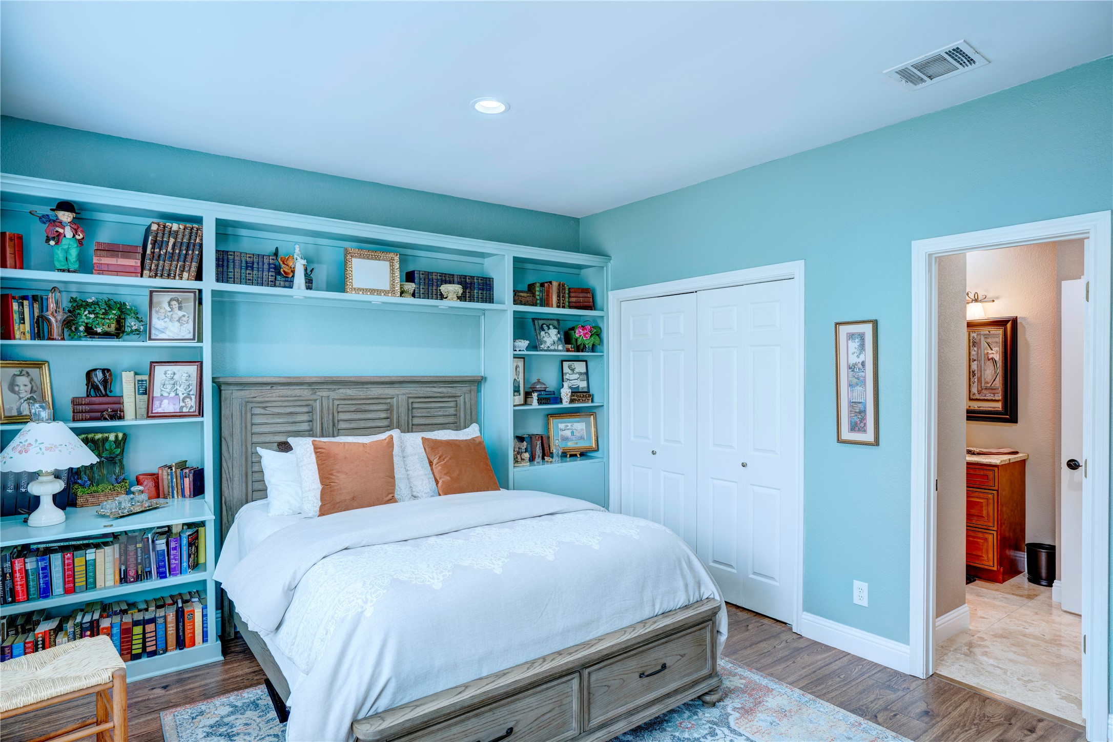 1215 Woodland Park Drive