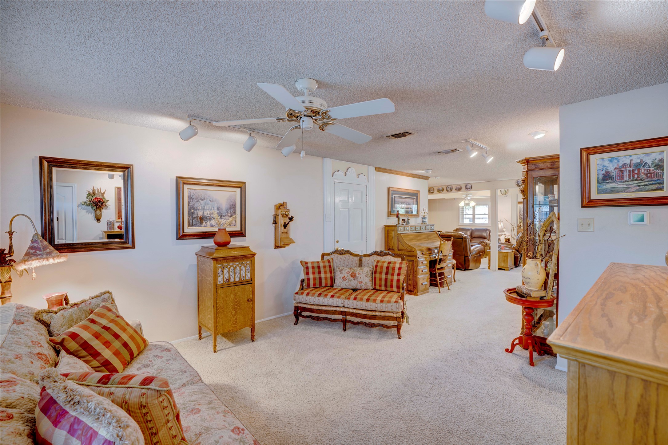 4905 Tracy Drive